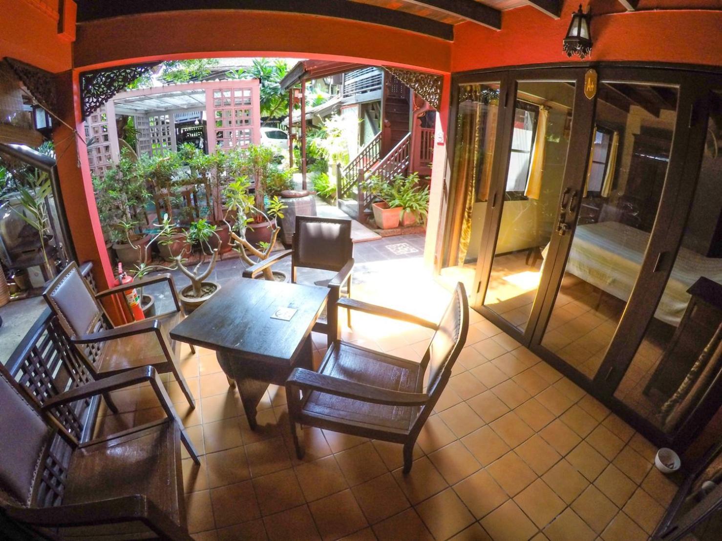 The Riverside Guest House Lampang Exterior foto